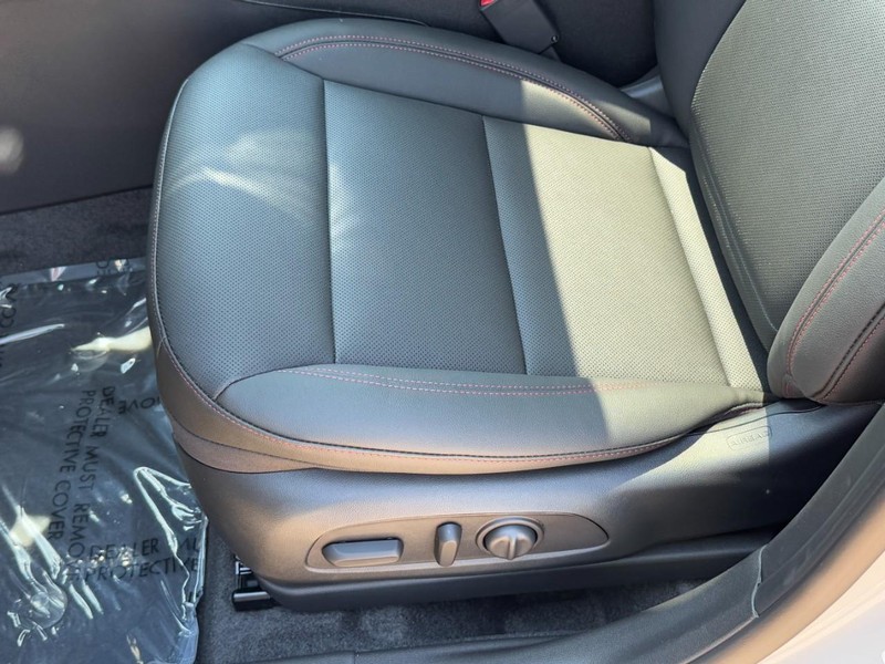 Chevrolet Trax Vehicle Image 15