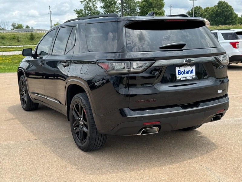 Chevrolet Traverse Vehicle Full-screen Gallery Image 06