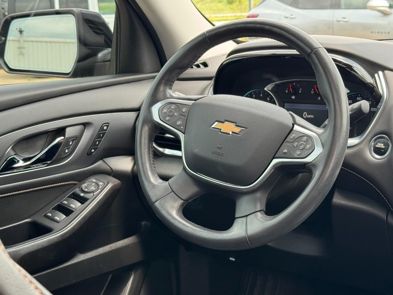 Chevrolet Traverse Vehicle Full-screen Gallery Image 12