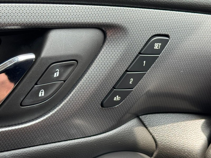 Chevrolet Traverse Vehicle Full-screen Gallery Image 16