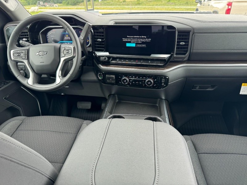 Chevrolet Silverado 2500HD Vehicle Image 06