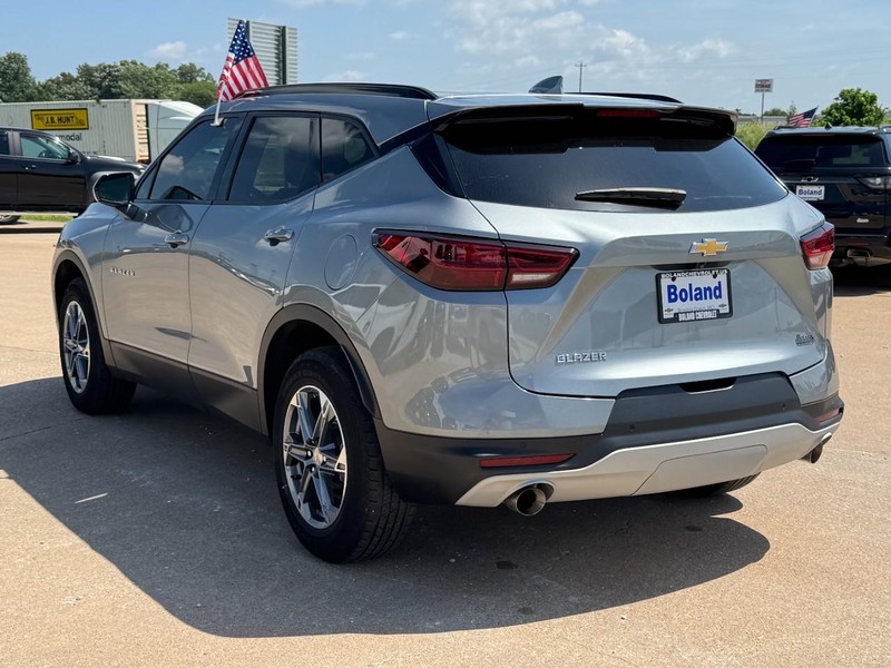 Chevrolet Blazer Vehicle Full-screen Gallery Image 06