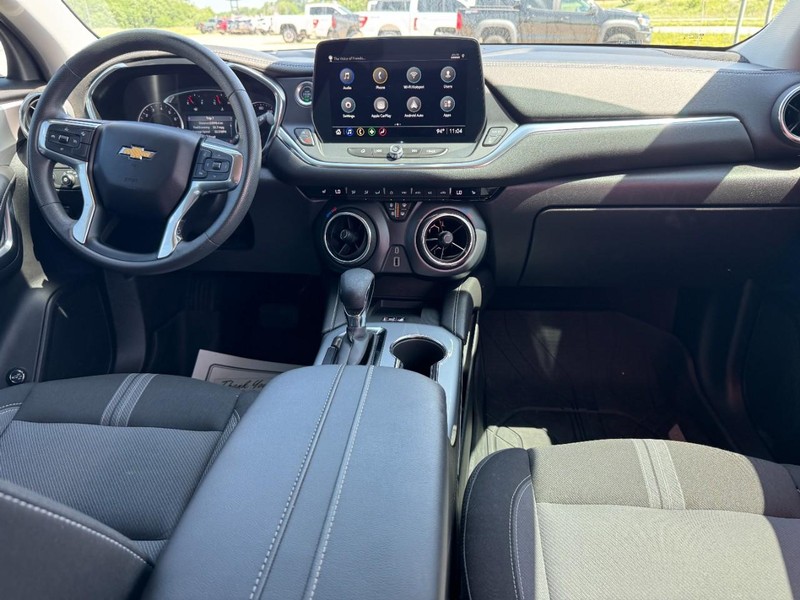 Chevrolet Blazer Vehicle Full-screen Gallery Image 11