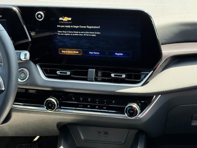 Chevrolet Equinox Vehicle Image 08