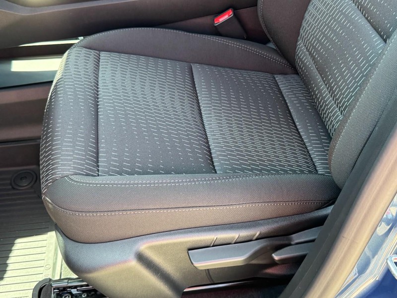 Chevrolet Equinox Vehicle Image 14