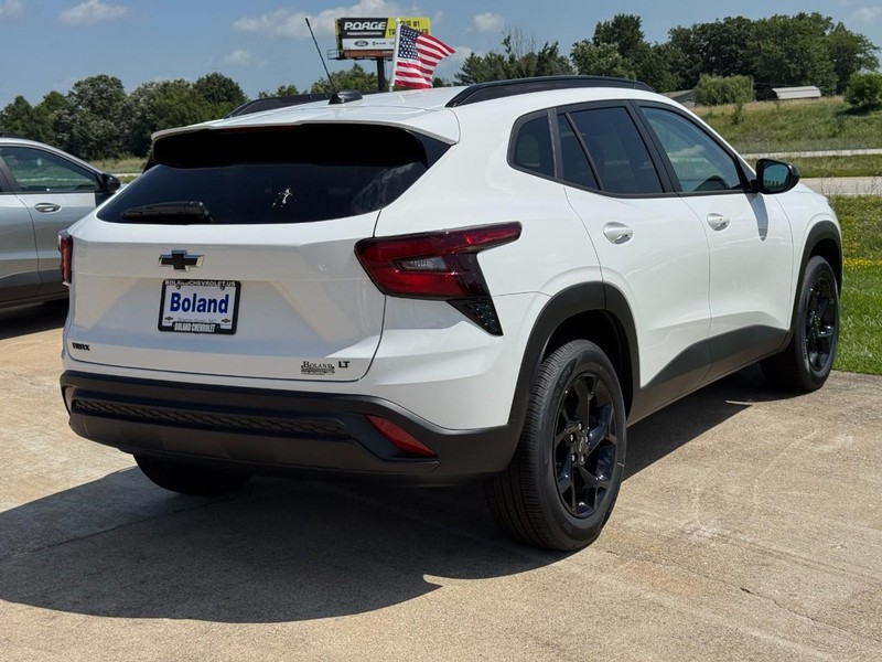 Chevrolet Trax Vehicle Image 03