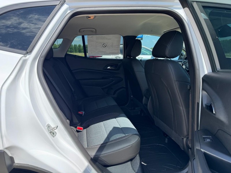Chevrolet Trax Vehicle Image 05