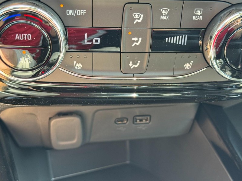 Chevrolet Trax Vehicle Image 12