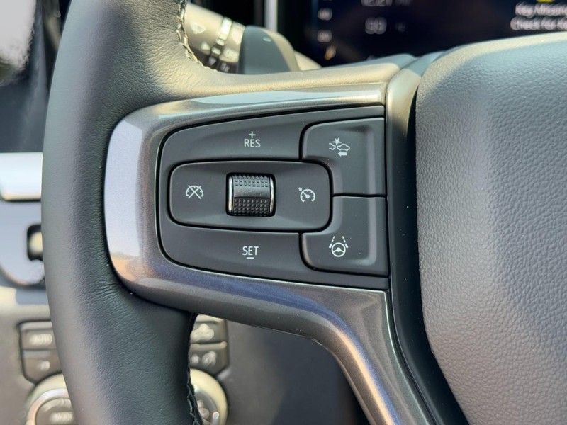 Chevrolet Silverado 1500 Vehicle Image 11