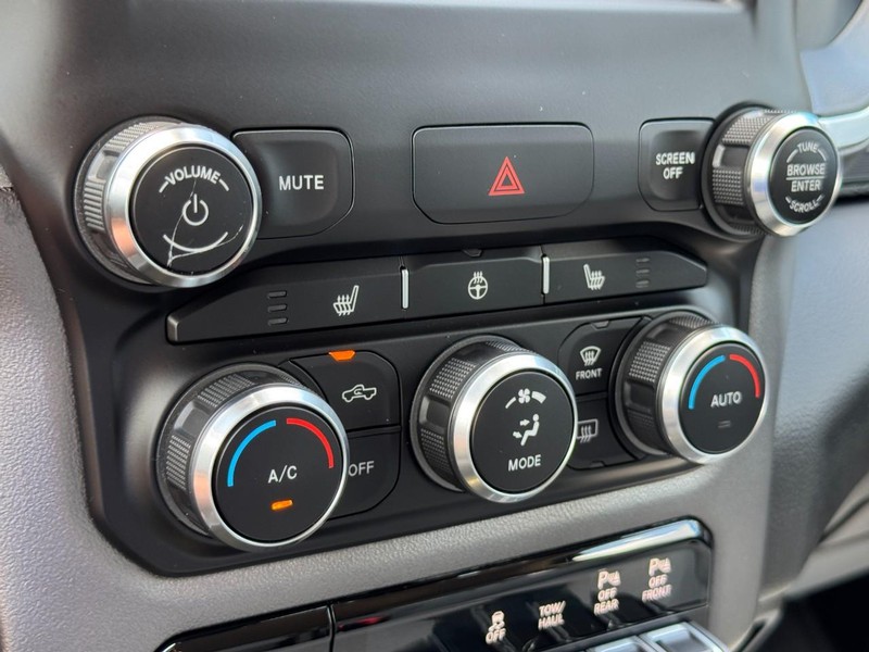 Ram 1500 Vehicle Image 20