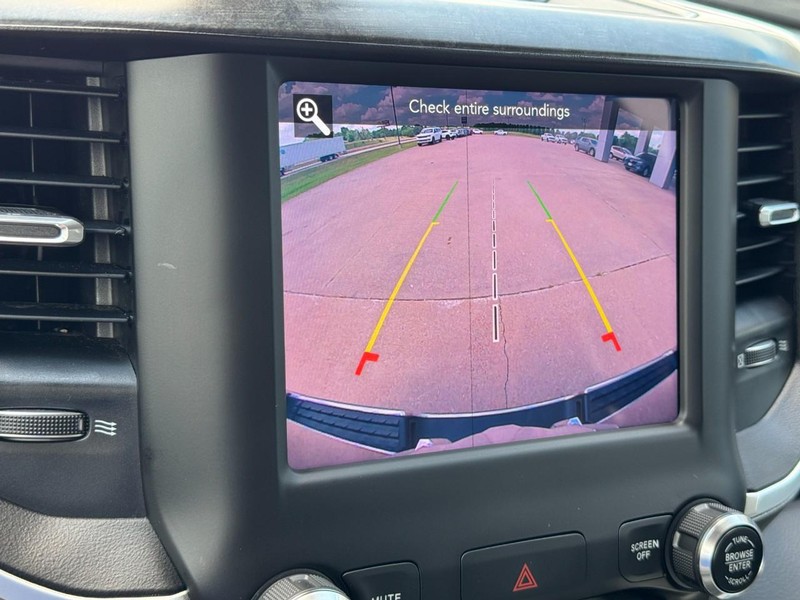 Ram 1500 Vehicle Image 22
