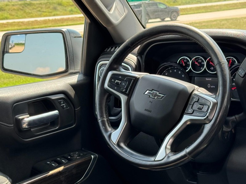 Chevrolet Silverado 1500 Vehicle Image 12