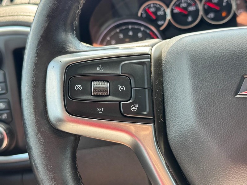 Chevrolet Silverado 1500 Vehicle Image 16