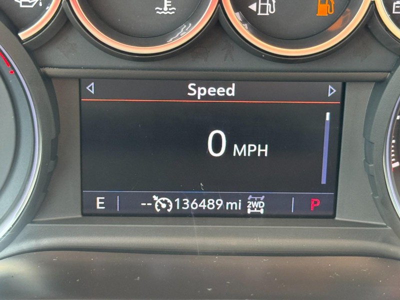 Chevrolet Silverado 1500 Vehicle Image 18