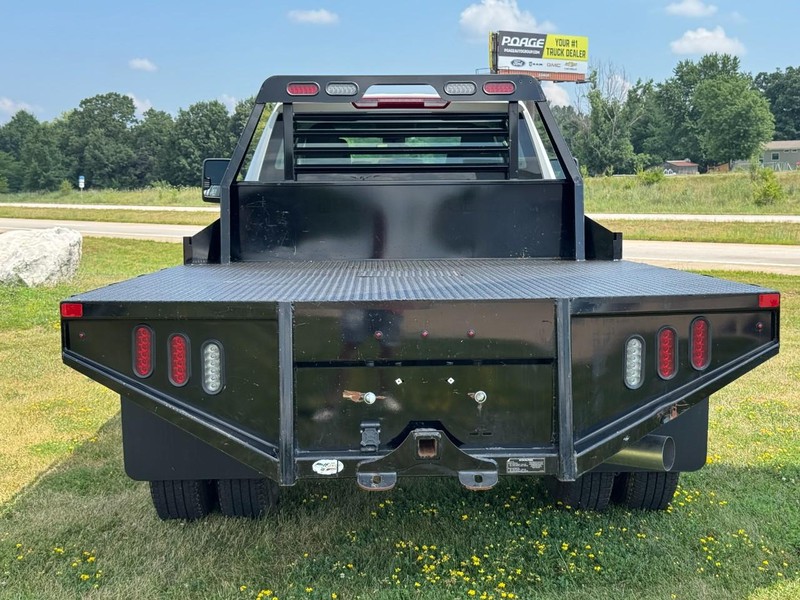 Chevrolet Silverado 3500HD CC Vehicle Image 04