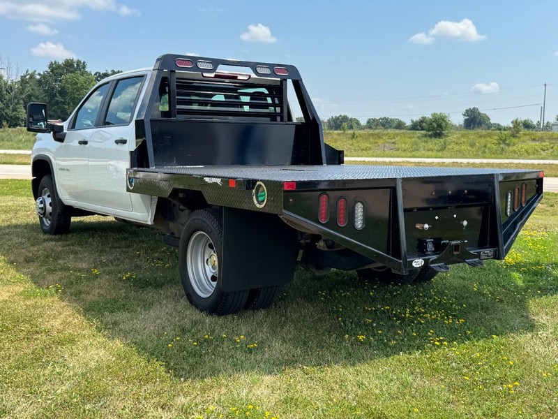 Chevrolet Silverado 3500HD CC Vehicle Image 05