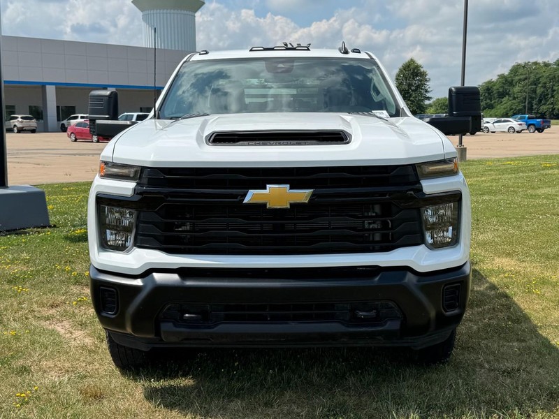 Chevrolet Silverado 3500HD CC Vehicle Image 08