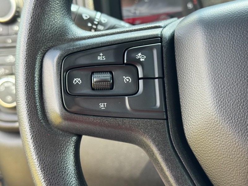 Chevrolet Silverado 3500HD CC Vehicle Image 15