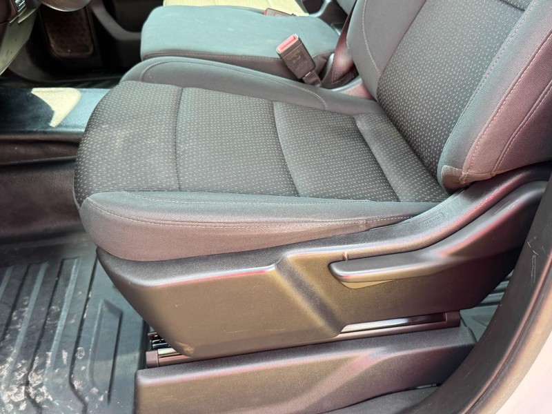 Chevrolet Silverado 3500HD CC Vehicle Image 20