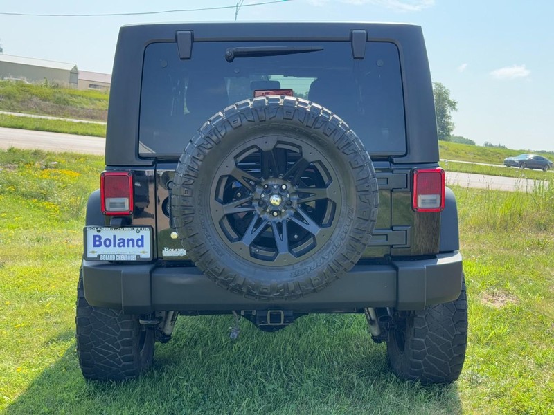 Jeep Wrangler Unlimited Vehicle Image 04