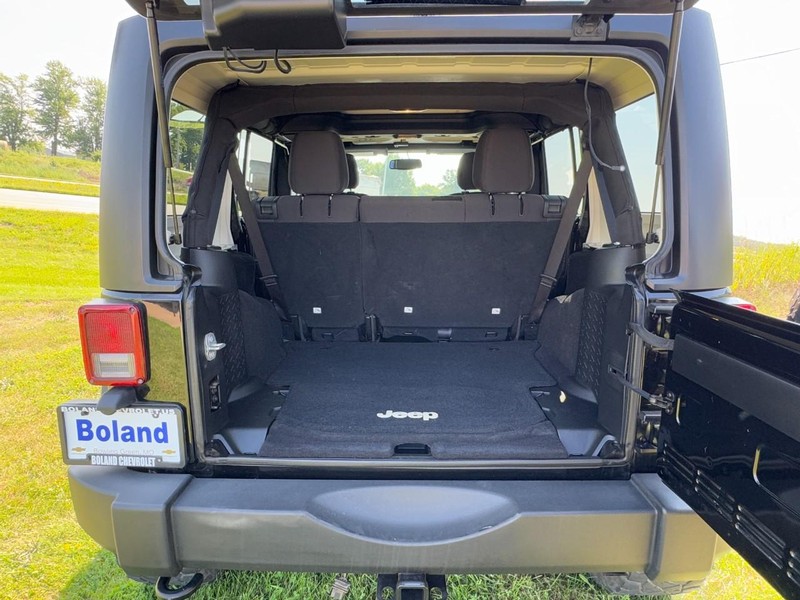 Jeep Wrangler Unlimited Vehicle Image 05