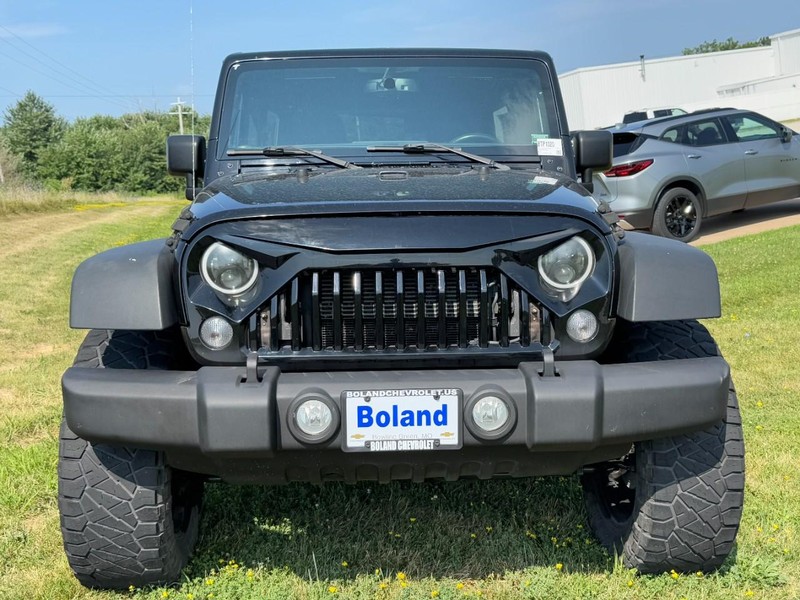 Jeep Wrangler Unlimited Vehicle Image 09