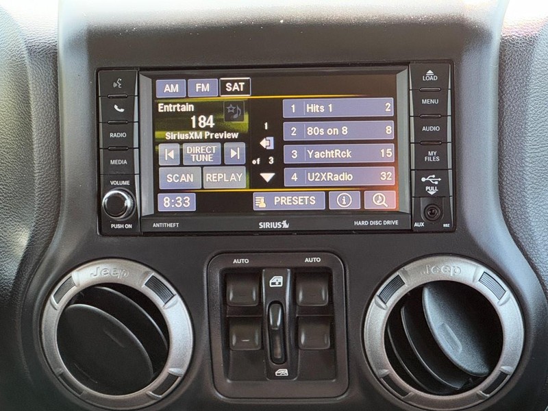Jeep Wrangler Unlimited Vehicle Image 13