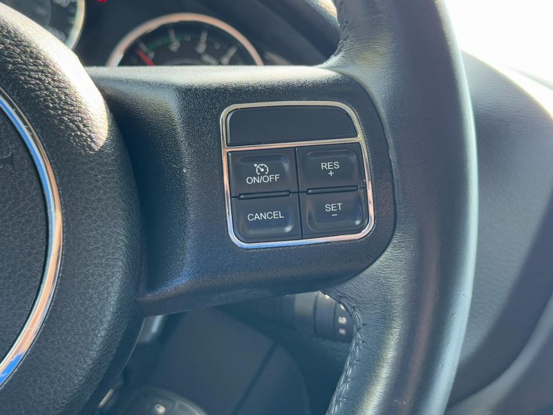 Jeep Wrangler Unlimited Vehicle Image 17