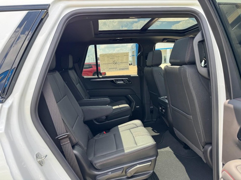 Chevrolet Tahoe Vehicle Image 05