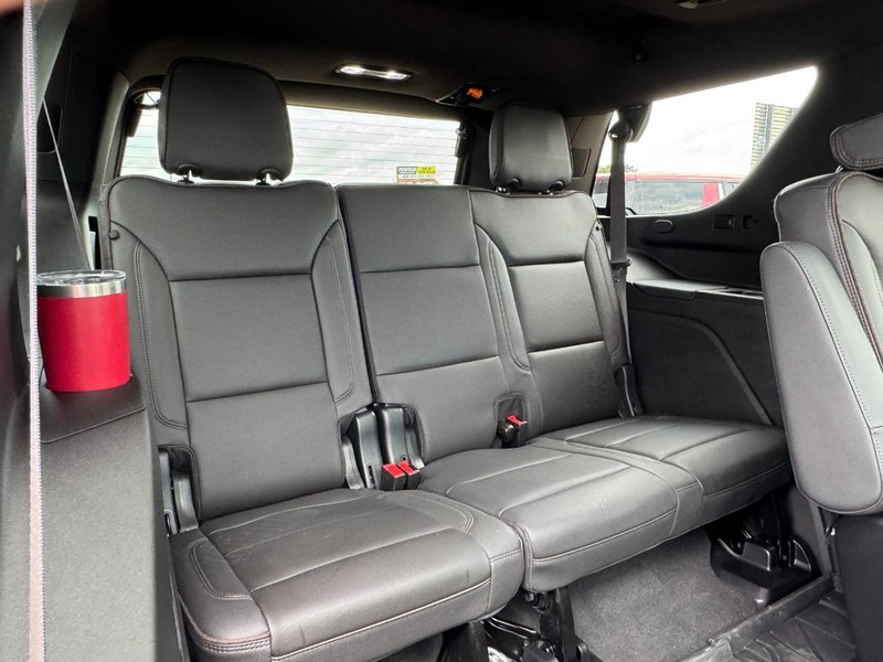 Chevrolet Tahoe Vehicle Image 11