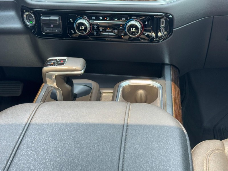 GMC Sierra 1500 Vehicle Image 14