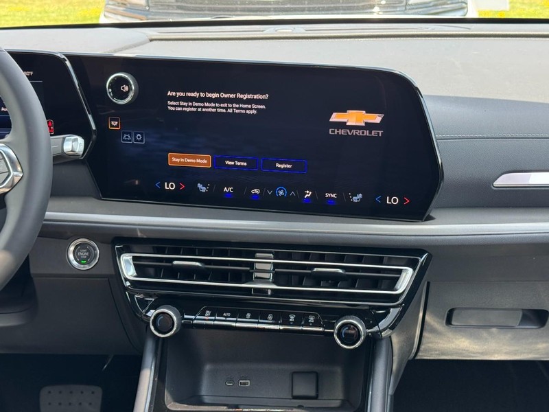 Chevrolet Traverse Vehicle Image 09
