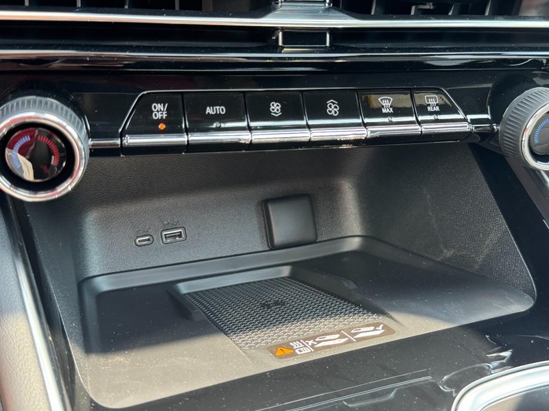 Chevrolet Traverse Vehicle Image 13