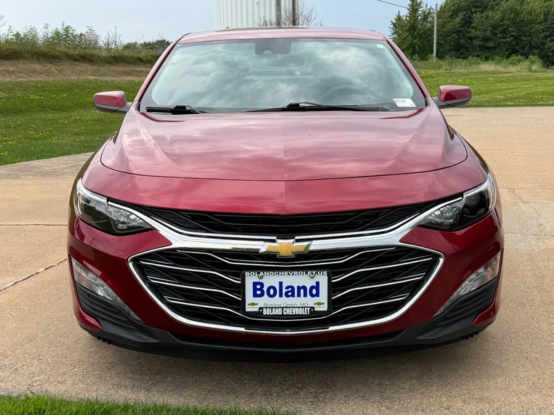 Chevrolet Malibu Vehicle Image 09