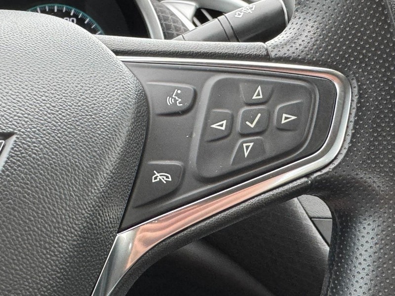Chevrolet Malibu Vehicle Image 17