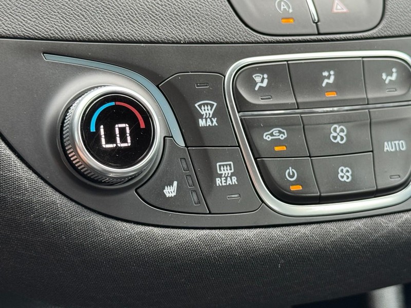 Chevrolet Malibu Vehicle Image 19