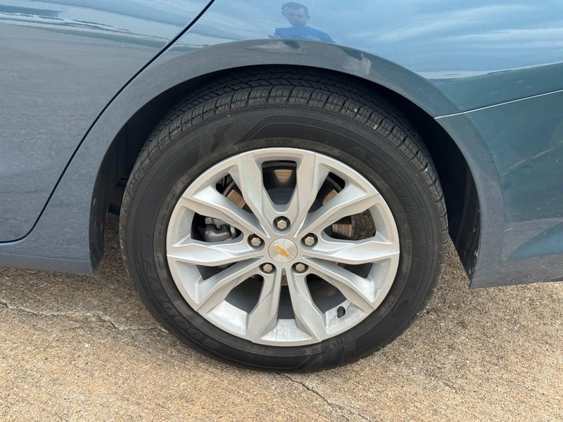 Chevrolet Malibu Vehicle Image 07