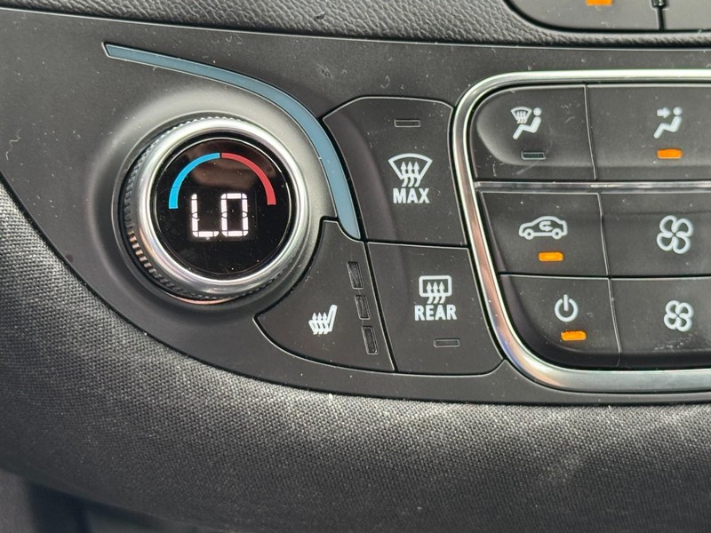 Chevrolet Malibu Vehicle Image 19