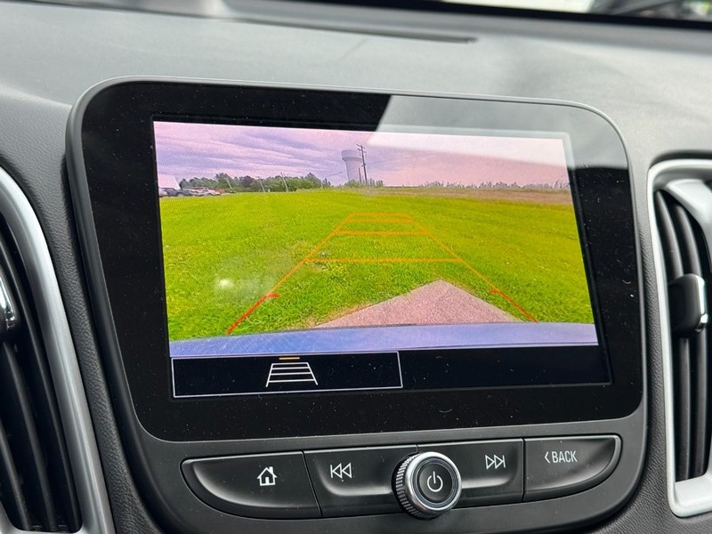 Chevrolet Malibu Vehicle Image 20