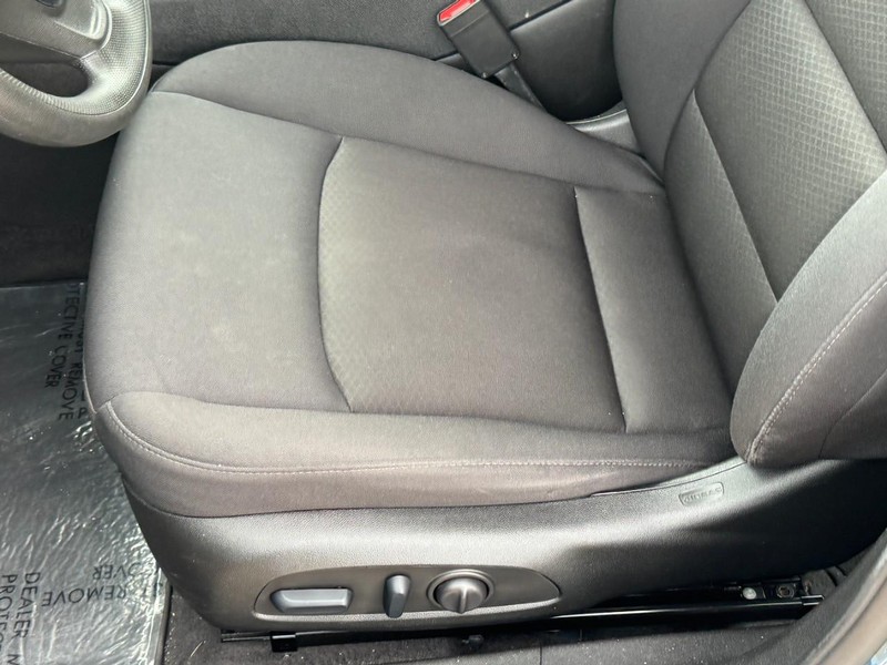 Chevrolet Malibu Vehicle Image 22