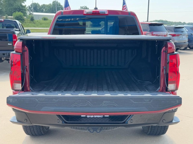 Chevrolet Colorado Vehicle Image 05