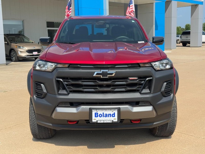Chevrolet Colorado Vehicle Image 09