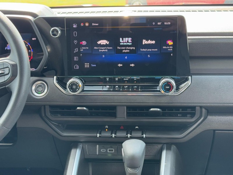 Chevrolet Colorado Vehicle Image 13