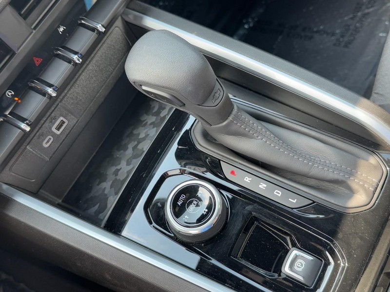 Chevrolet Colorado Vehicle Image 19