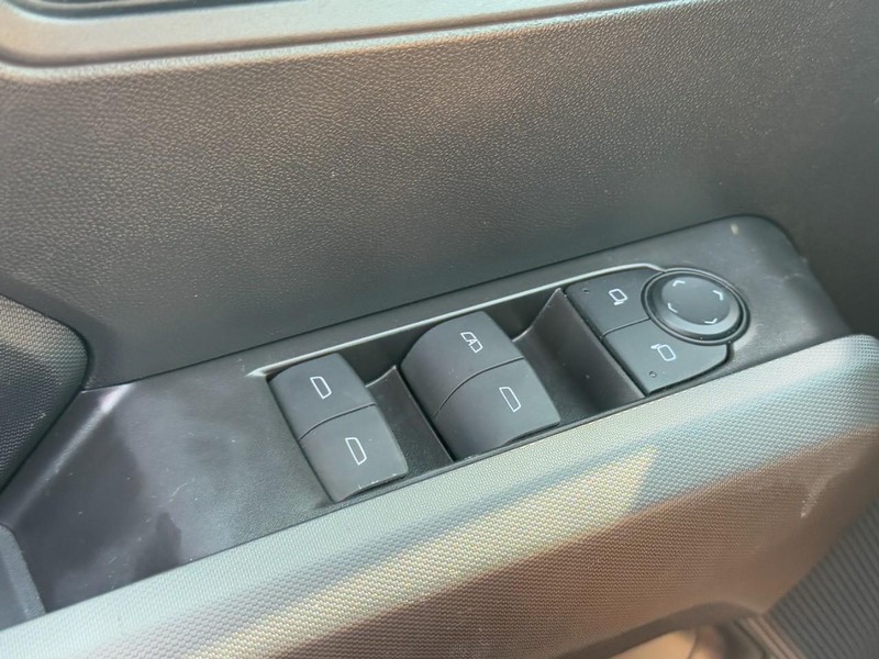 Chevrolet Colorado Vehicle Image 21