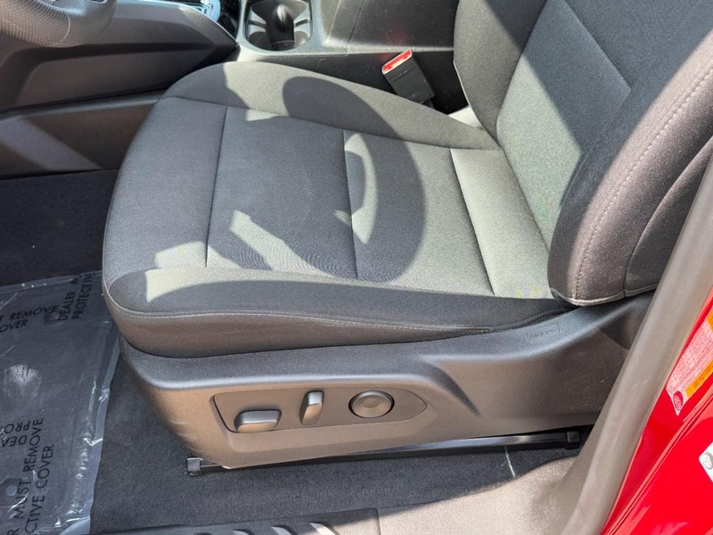 Chevrolet Colorado Vehicle Image 22