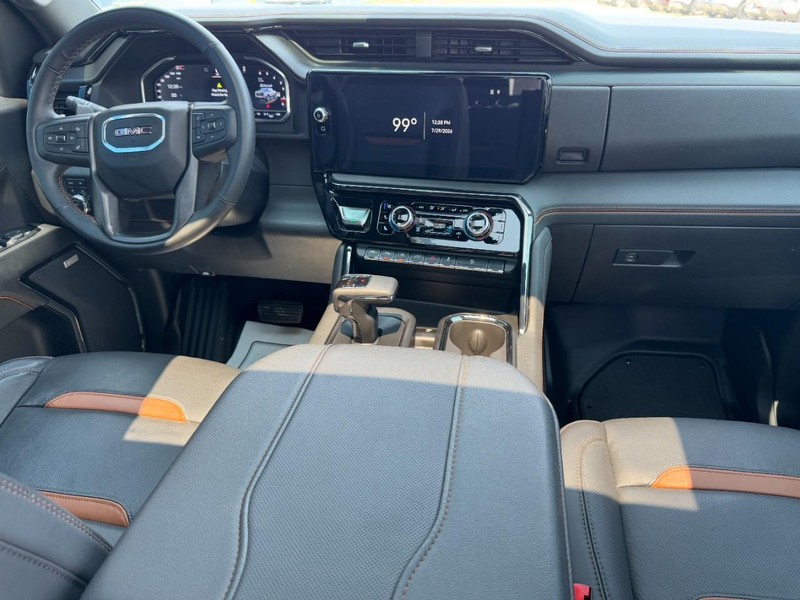 GMC Sierra 1500 Vehicle Image 11
