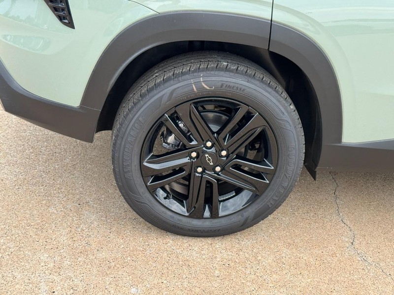 Chevrolet Trax Vehicle Image 04