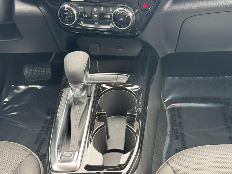 Chevrolet Trax Vehicle Image 09