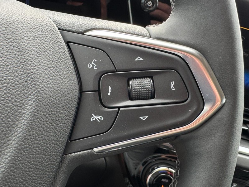 Chevrolet Trax Vehicle Image 11
